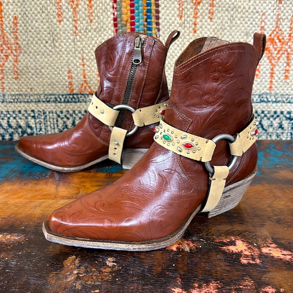 Studded adjustable removable boot belts. New from Sundance. - Picture 2 of 8